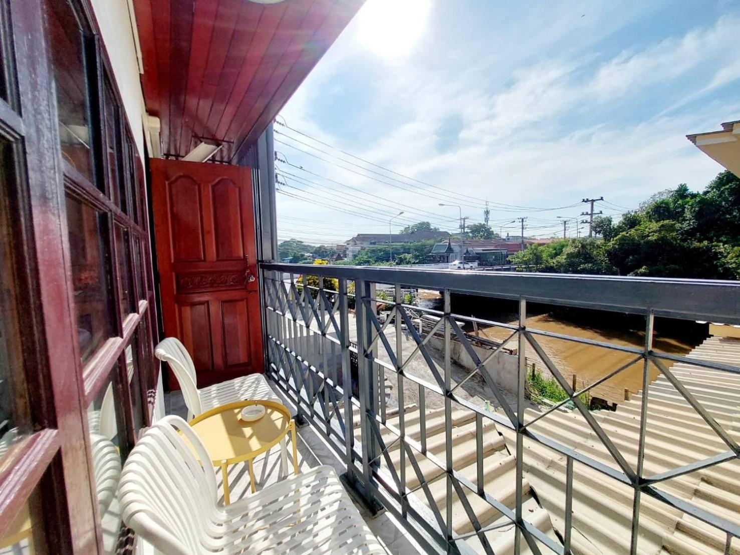 Auberge de jeunesse Hello Sunshine à Ayutthaya Extérieur photo