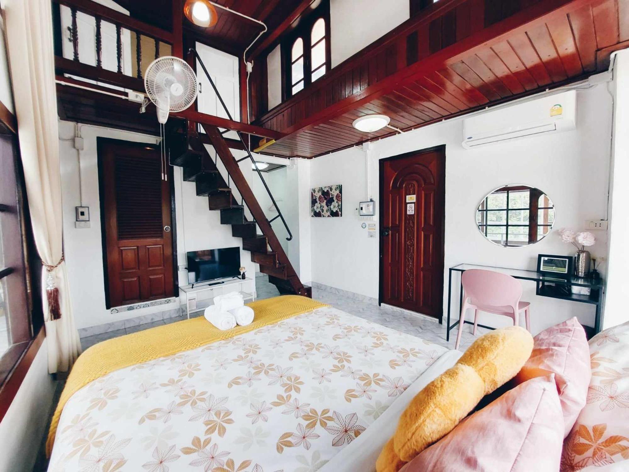 Auberge de jeunesse Hello Sunshine à Ayutthaya Extérieur photo