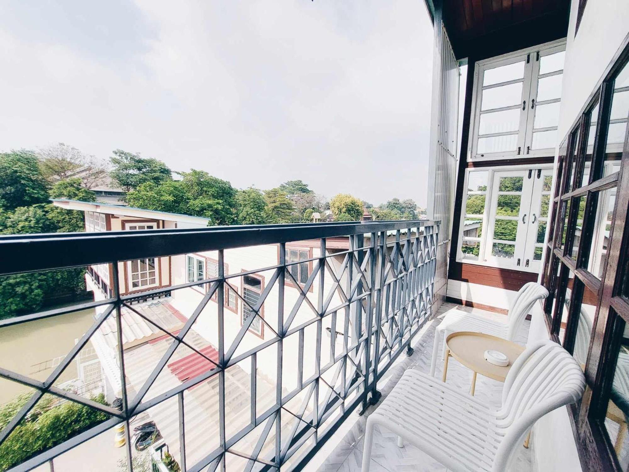 Auberge de jeunesse Hello Sunshine à Ayutthaya Extérieur photo