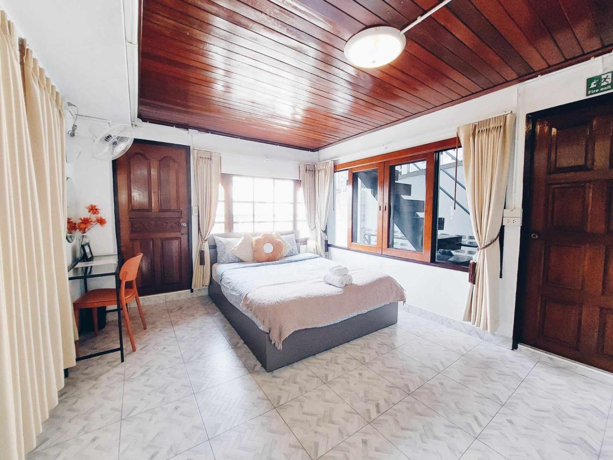 Auberge de jeunesse Hello Sunshine à Ayutthaya Extérieur photo