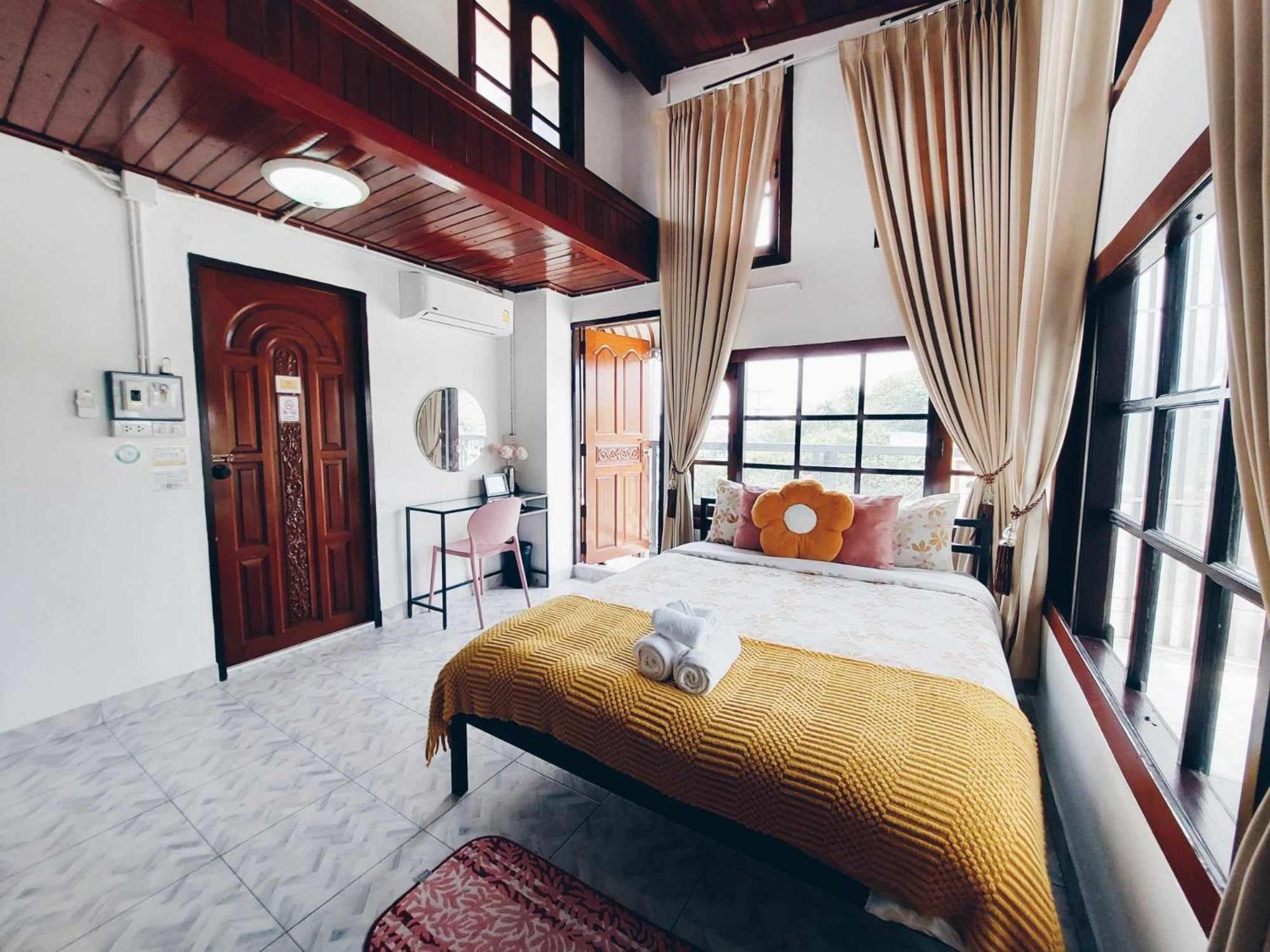 Auberge de jeunesse Hello Sunshine à Ayutthaya Extérieur photo