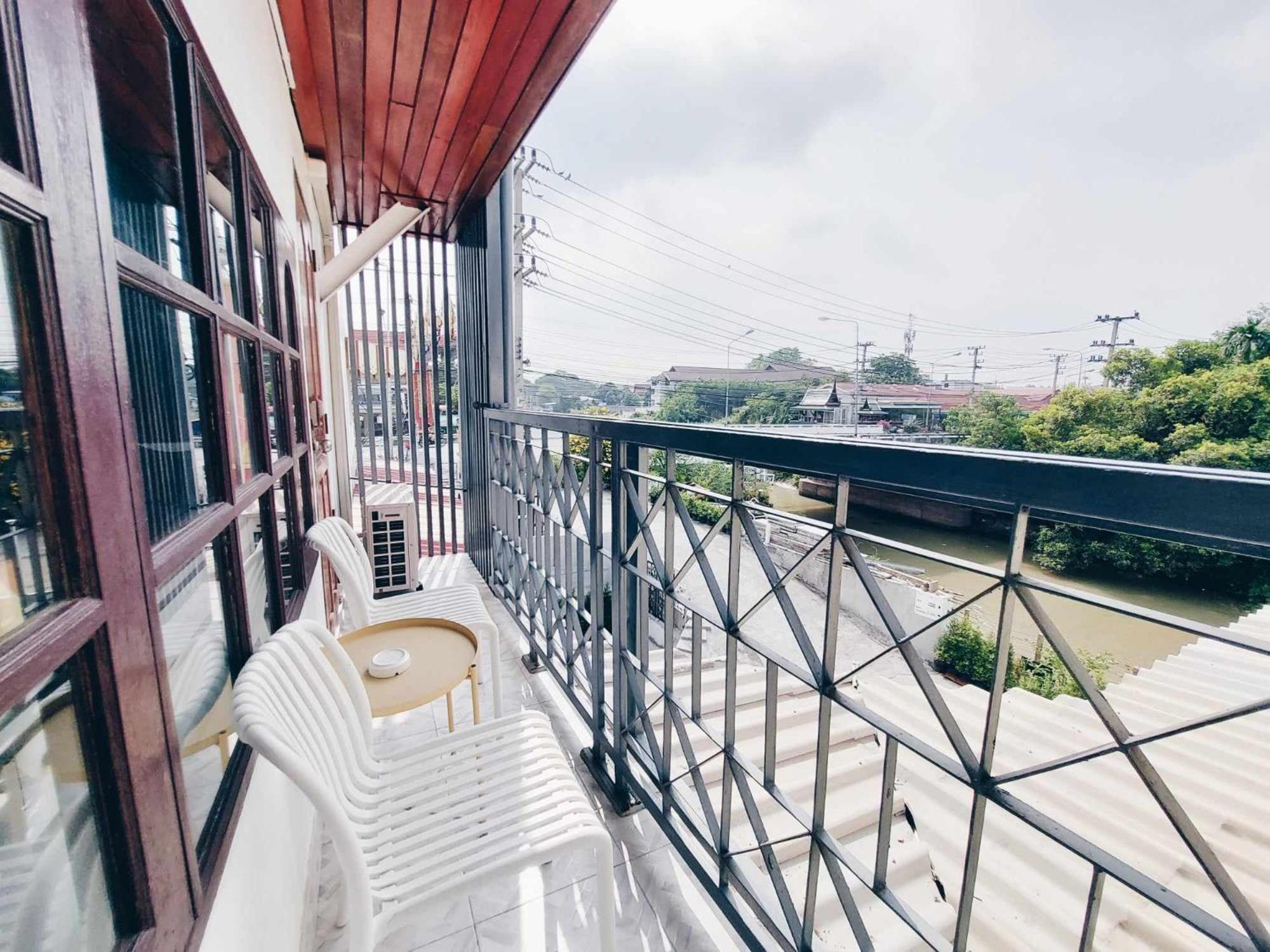 Auberge de jeunesse Hello Sunshine à Ayutthaya Extérieur photo